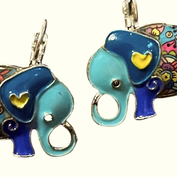 Elephant Earrings - Picture 3 of 8